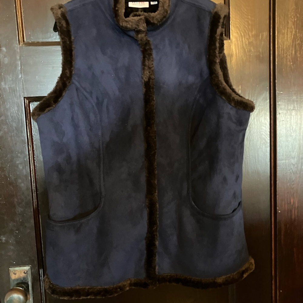 Women's Navy Faux Fur Trim Vest